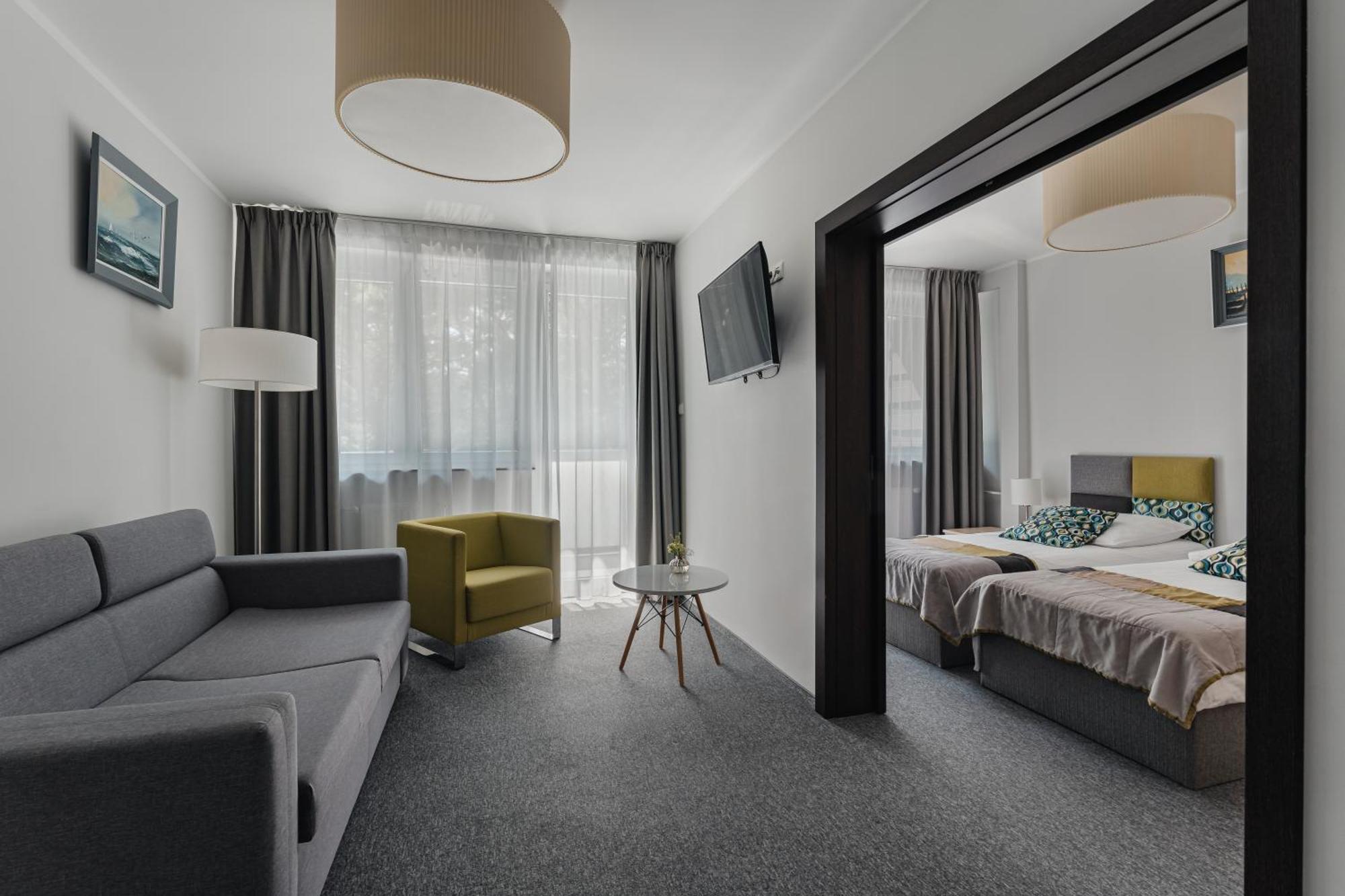 Hotel Ośrodek Delfin Rewita Jurata Exterior foto
